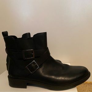 Women’s black Umberto Raffini Boots